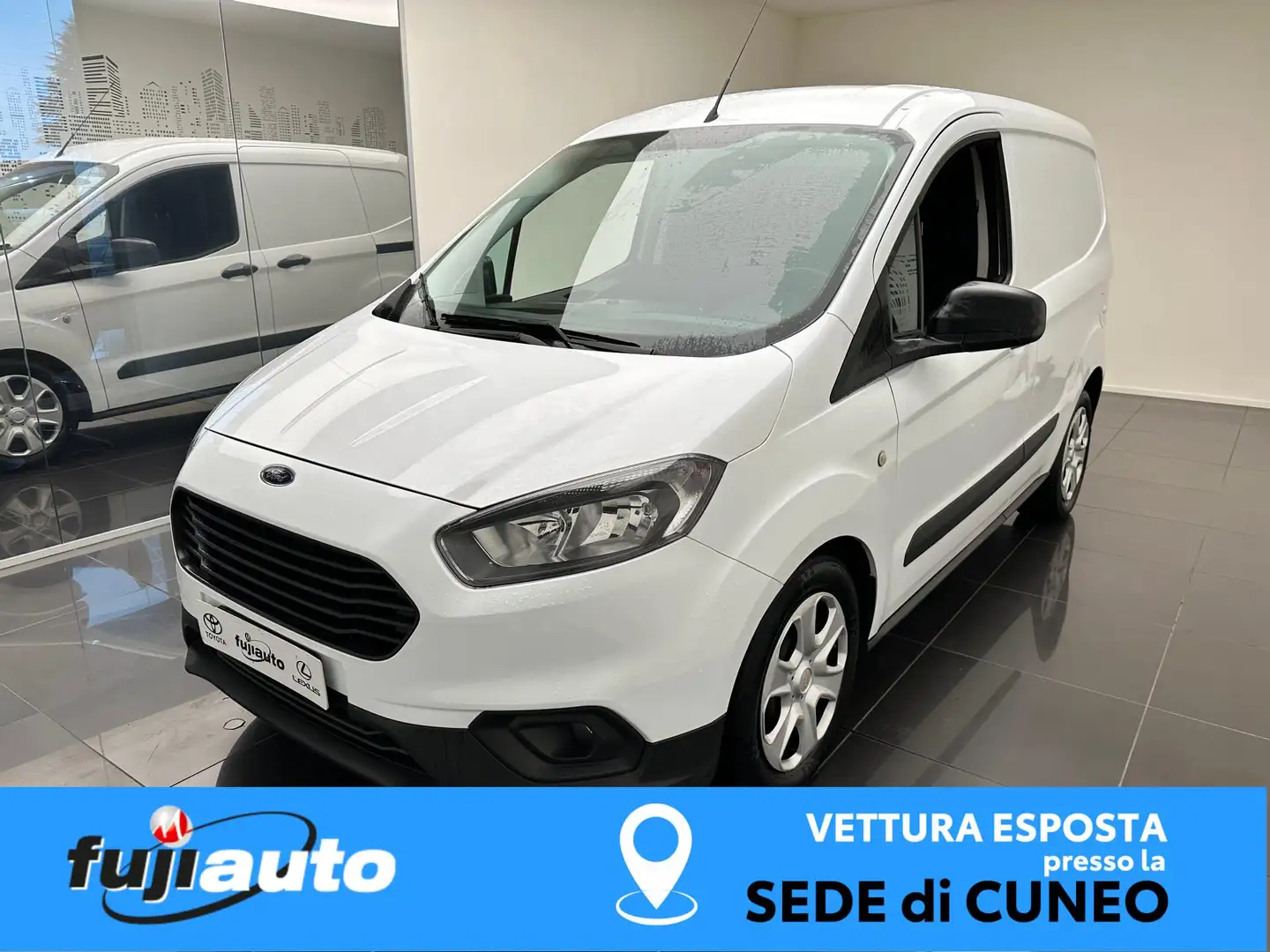 Ford Tourneo TOURNEO COURIER 1.5 TDCI 75CV SPORT Plateado - 1