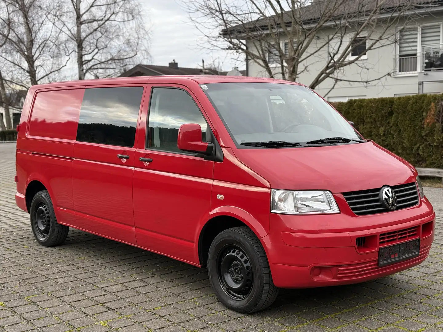 Volkswagen T5 Kombi 2.5TDI Automatik 6 Sitzer Lang 174Ps Anhängerk. - 1
