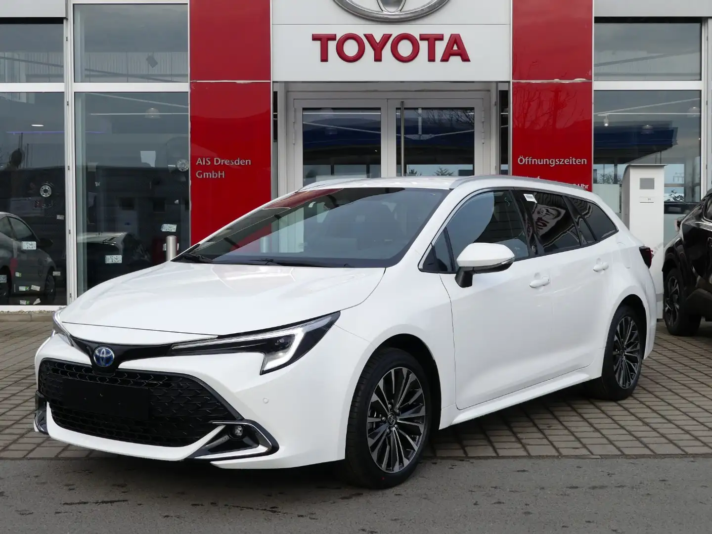 Toyota Corolla TS 2.0 Teamplayer ACC SpurH LM Bílá - 2