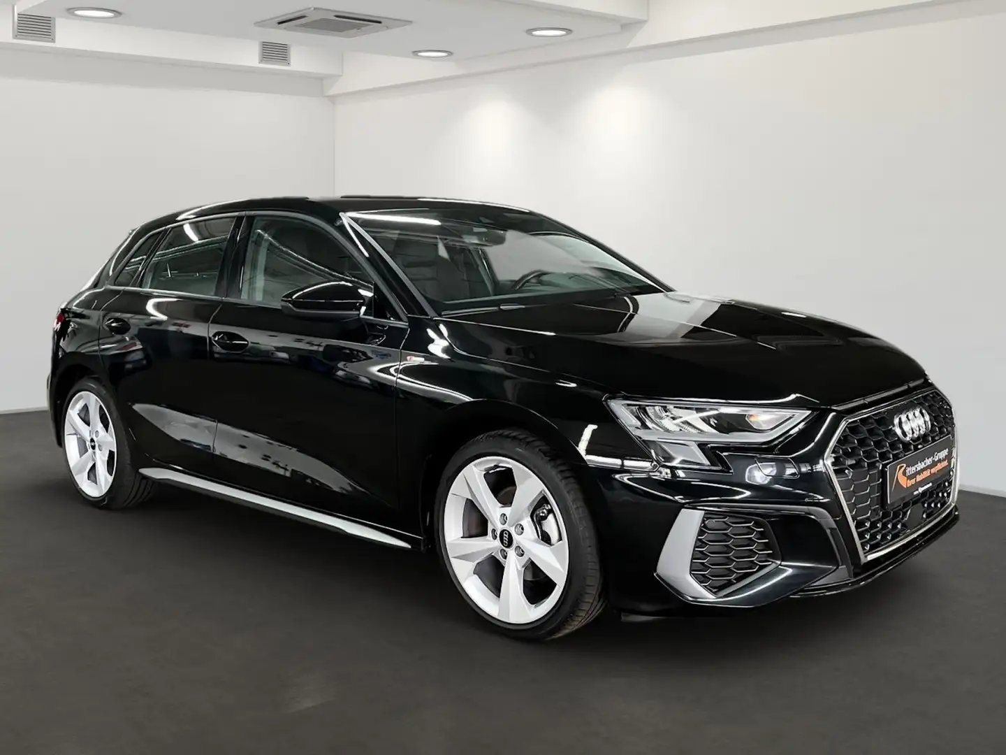 Audi A3 35 TDI s-line BusinessPaket Sportsi Schwarz - 2