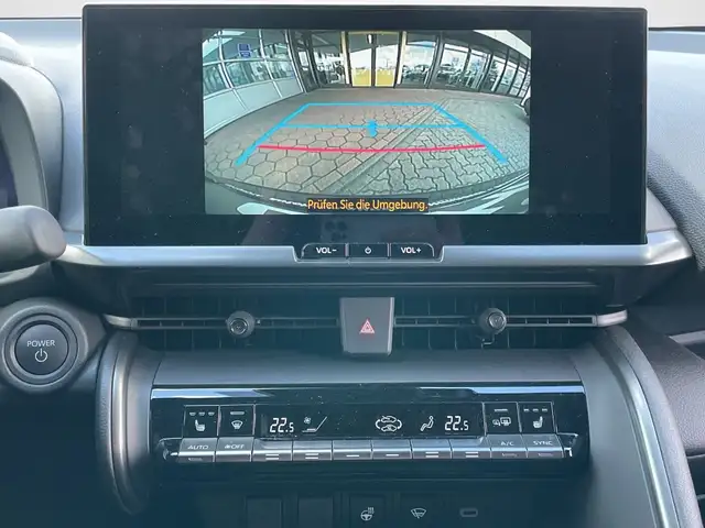 Toyota C-HR view 14