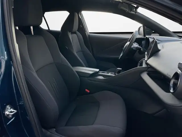 Toyota C-HR view 15