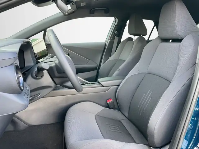Toyota C-HR view 9