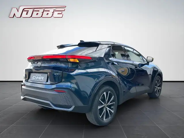 Toyota C-HR view 5