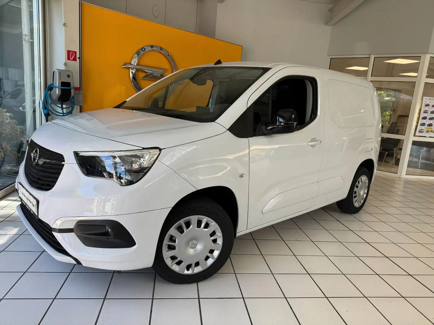 Opel Combo E Cargo Basis Bílá - 1