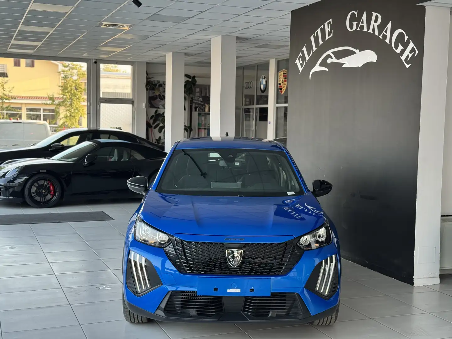 Peugeot 2008 1.2 puretech Active Pack s&s 100cv Blu/Azzurro - 2