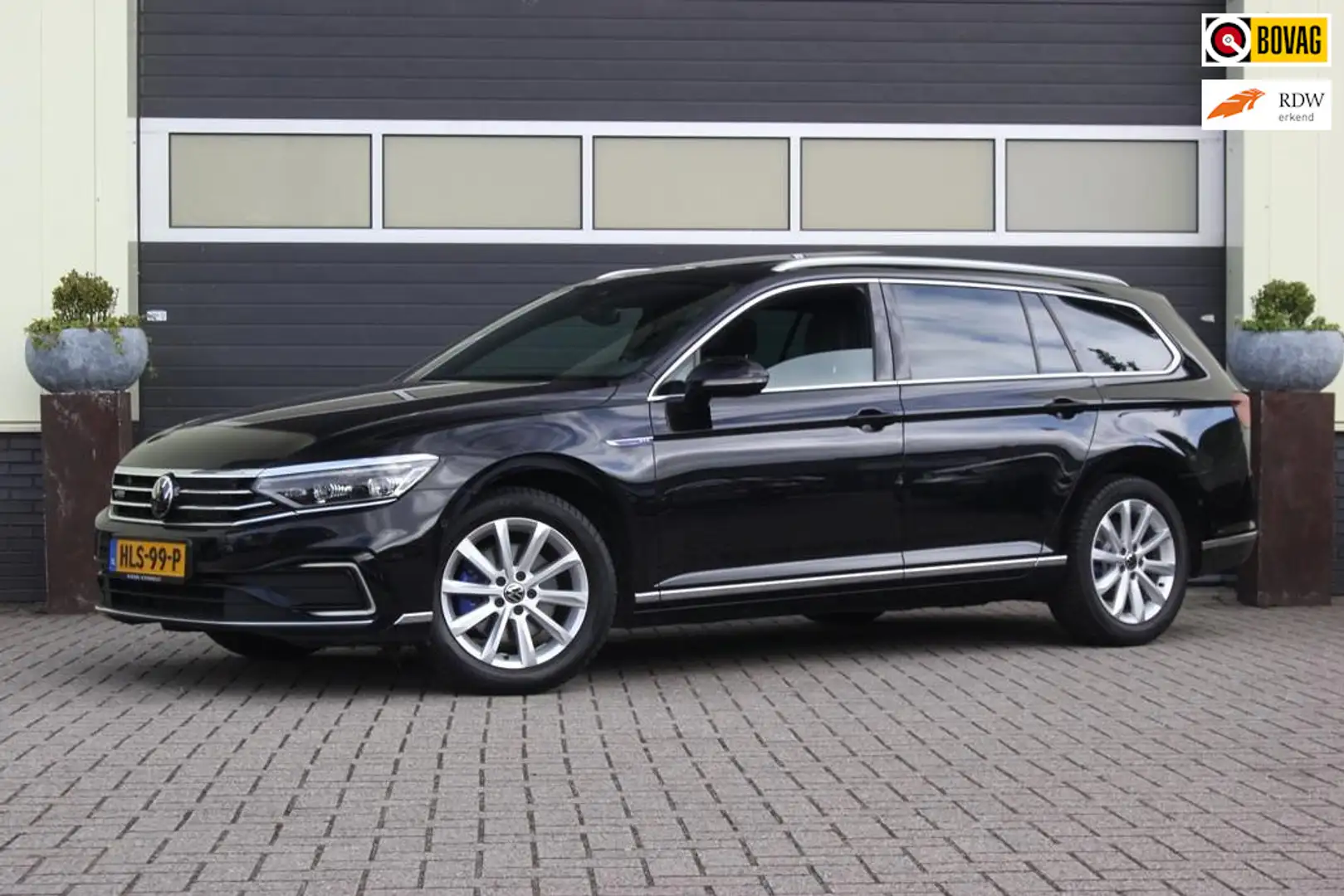 Volkswagen Passat Variant 1.4 TSI PHEV GTE Business | Panoramadak | Zwart - 1