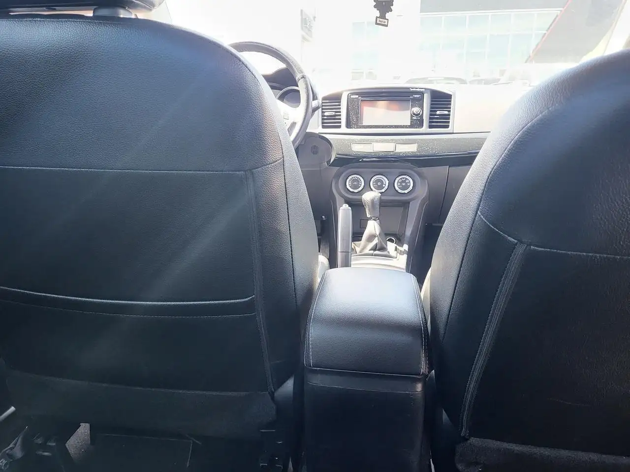 Mitsubishi Lancer снимка Mitsubishi Lancer