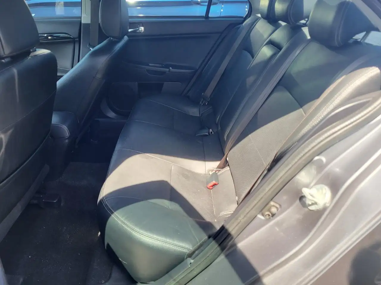 Mitsubishi Lancer снимка Mitsubishi Lancer