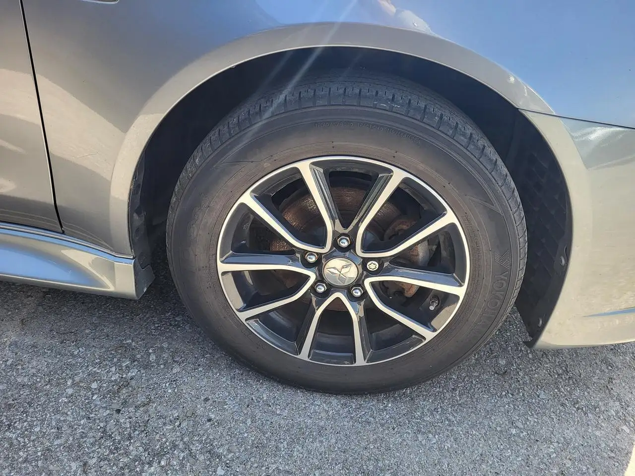 Mitsubishi Lancer снимка Mitsubishi Lancer