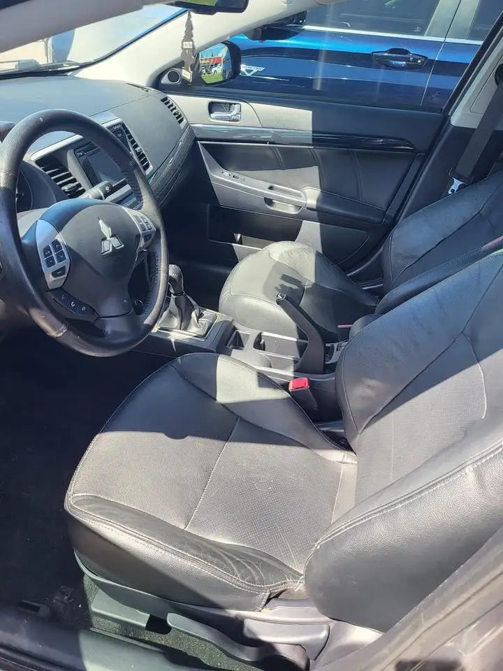 Mitsubishi Lancer снимка Mitsubishi Lancer