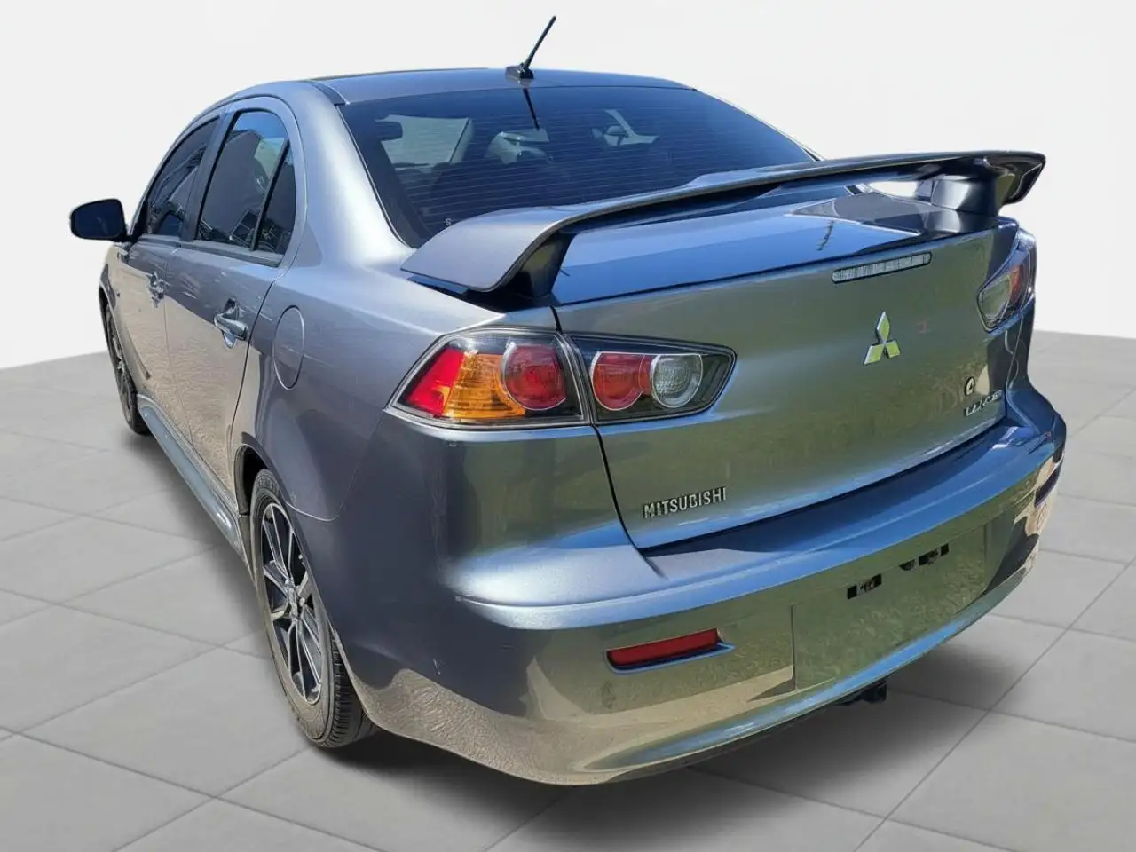 Mitsubishi Lancer снимка Mitsubishi Lancer