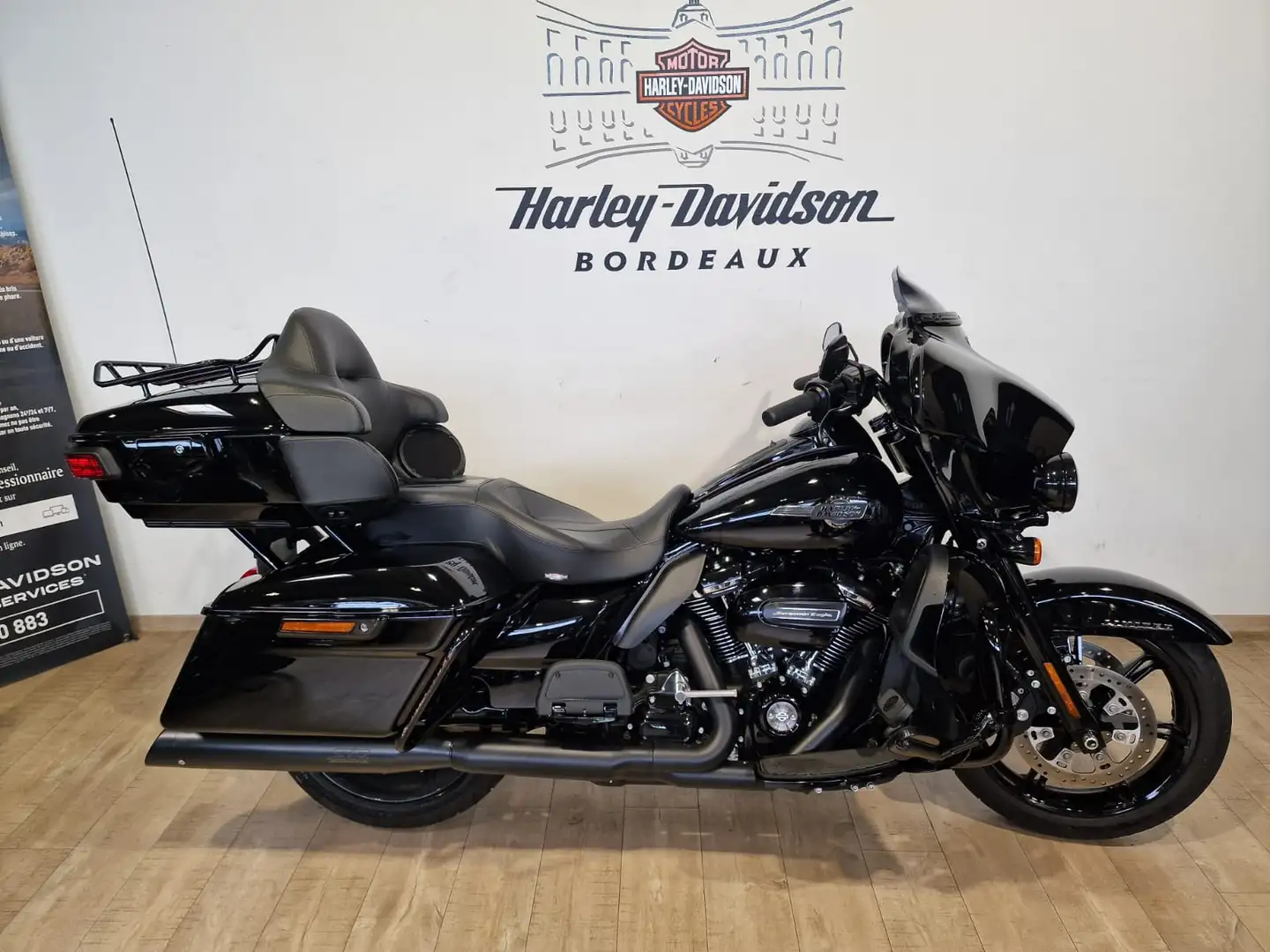Harley-Davidson Electra Glide Noir - 1