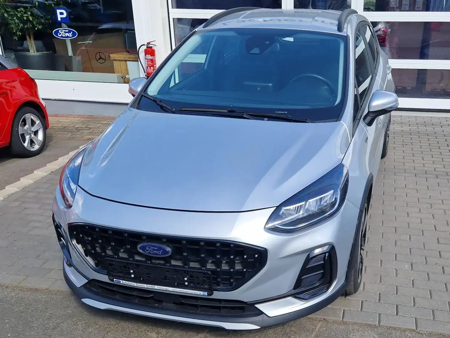 Ford Fiesta Active Silber - 2