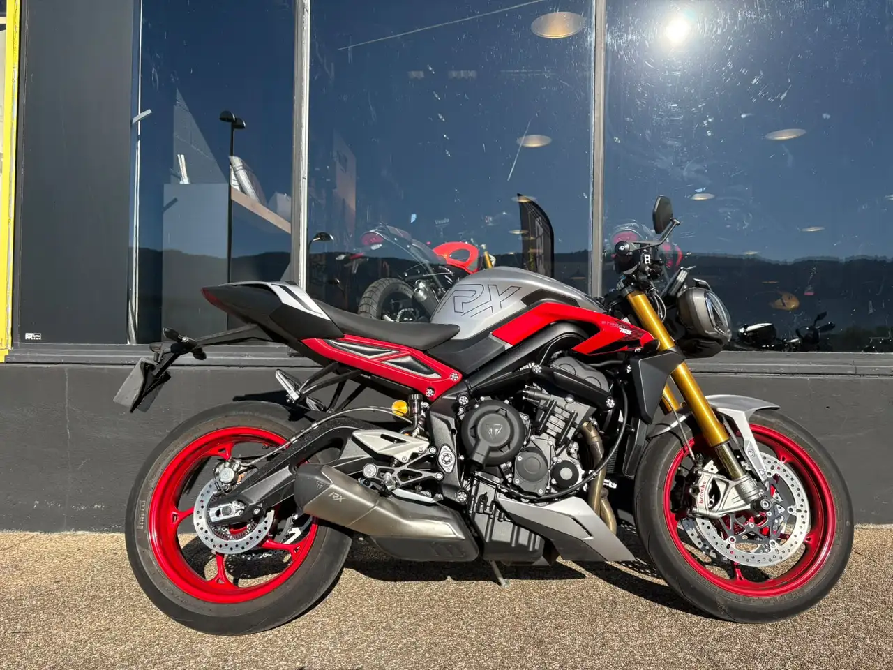 Triumph Street Triple 765
