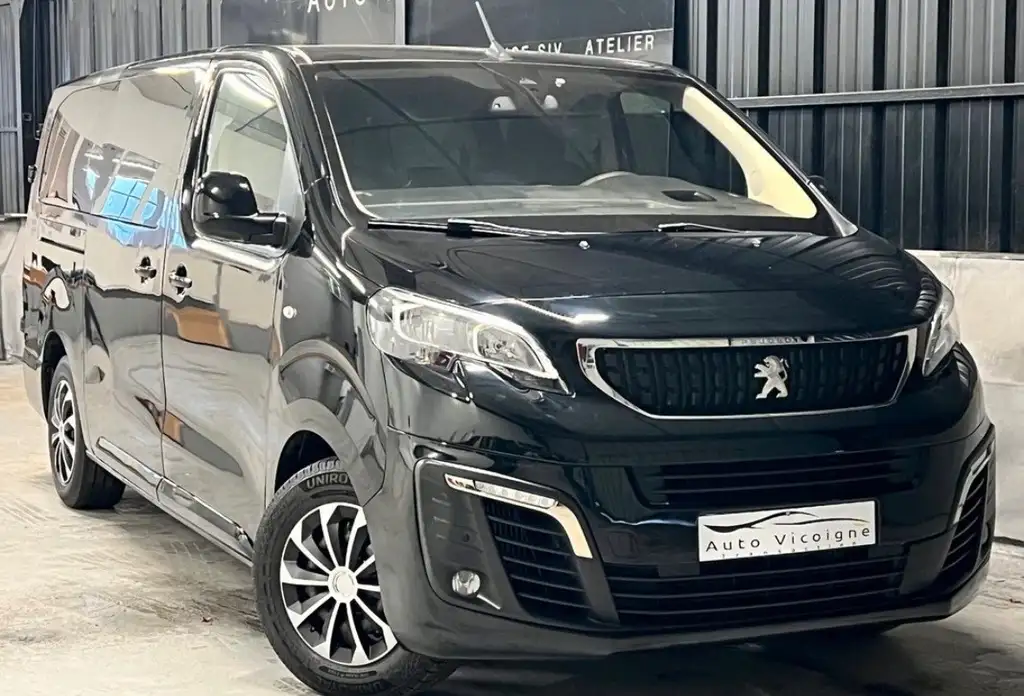 Peugeot Traveller 2017 из Европы — купить под ключ