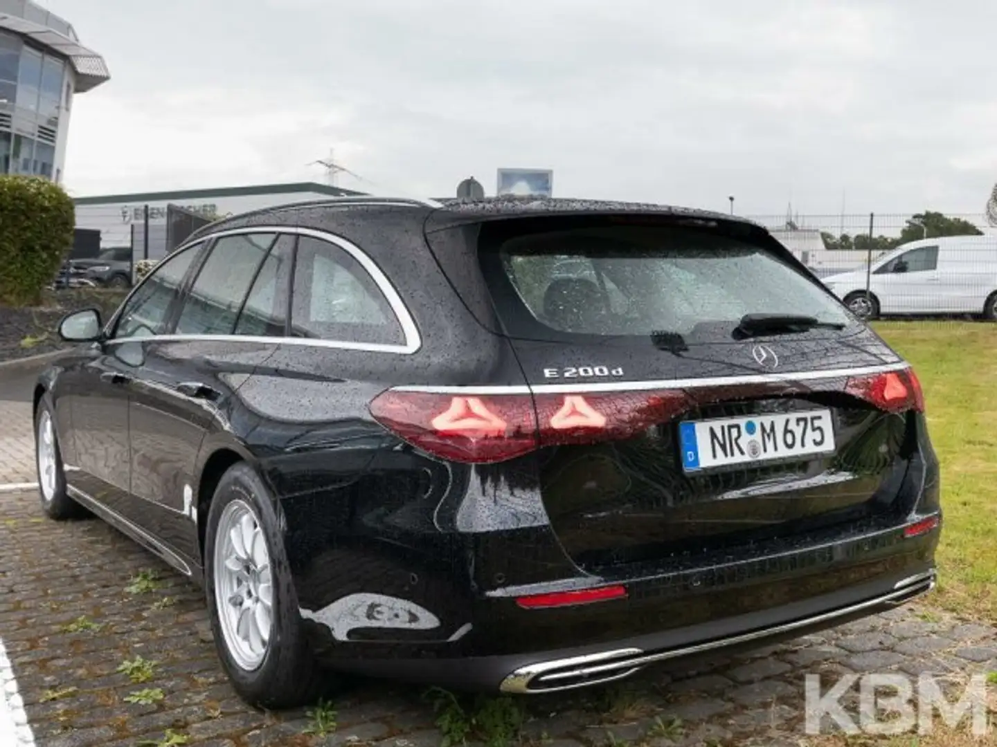 Mercedes-Benz E 200 E200 dT AVANTGARDE ADV°DISTR°KEYL°PTS+RFK°WINTER Negro - 2