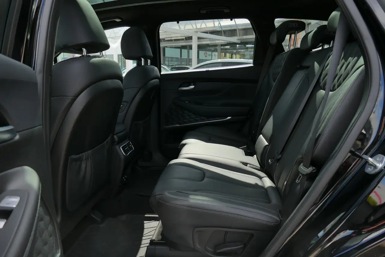 Hyundai SANTA FE SANTA FE 1.6 PHEV 4WD Signature*StHz*PANO*AHK* 11