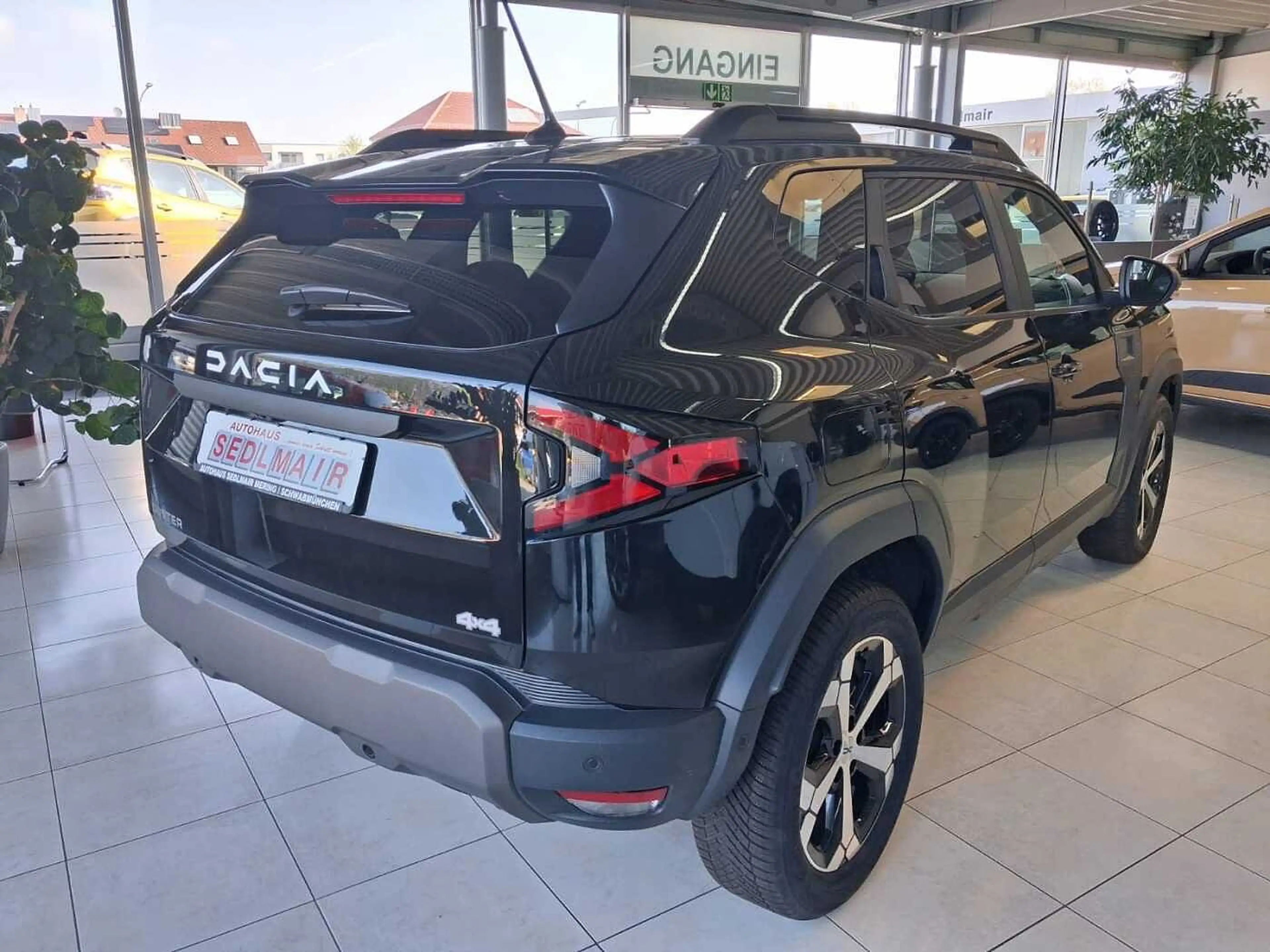 Dacia Duster Journey TCe 130 Mild-Hybrid 4x4 Winter/City/Techni — photo 3