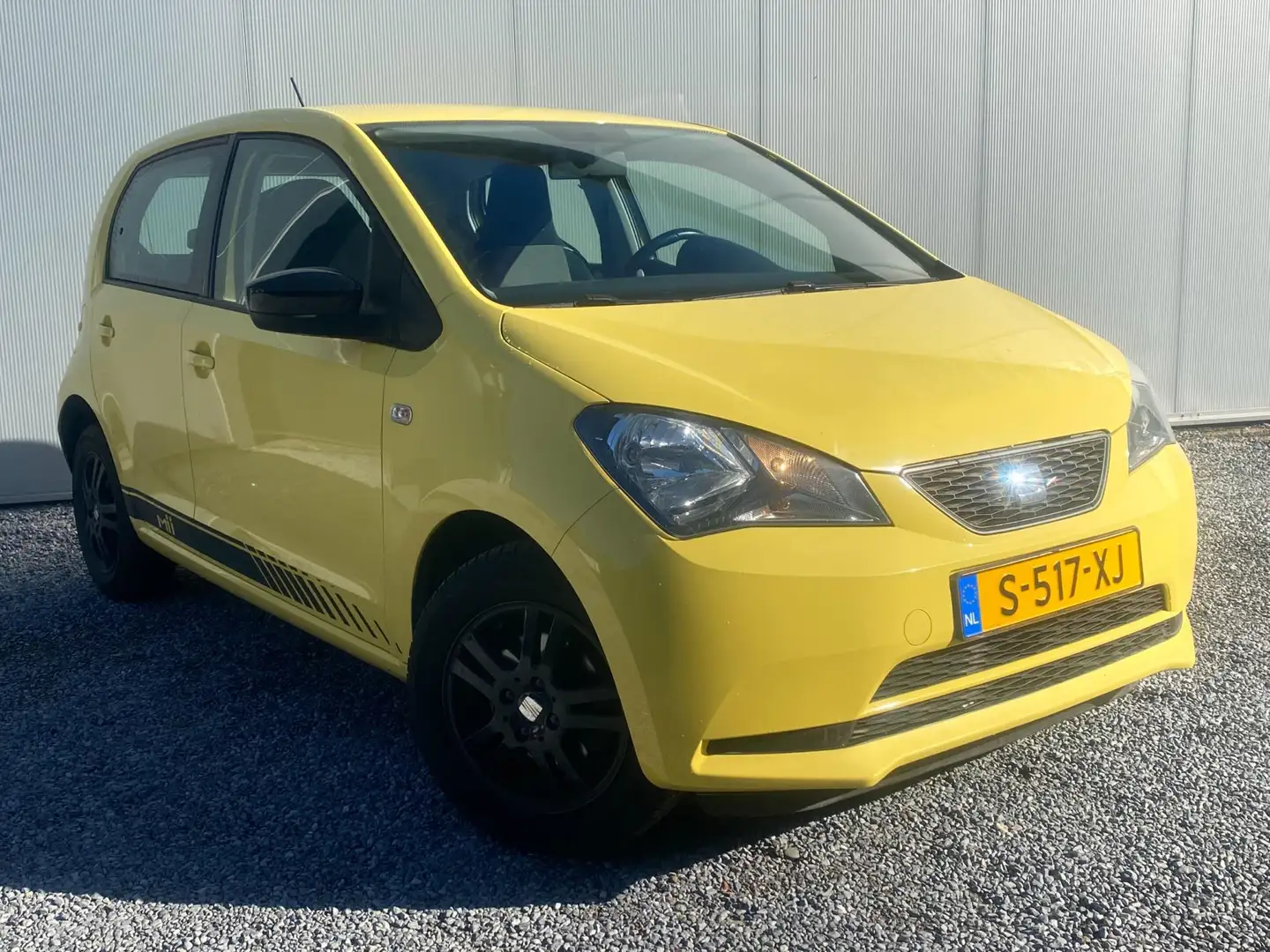 SEAT Mii 1.0 Style Connect| Airco |Cruisecontr| PDC |LM 14" Geel - 2