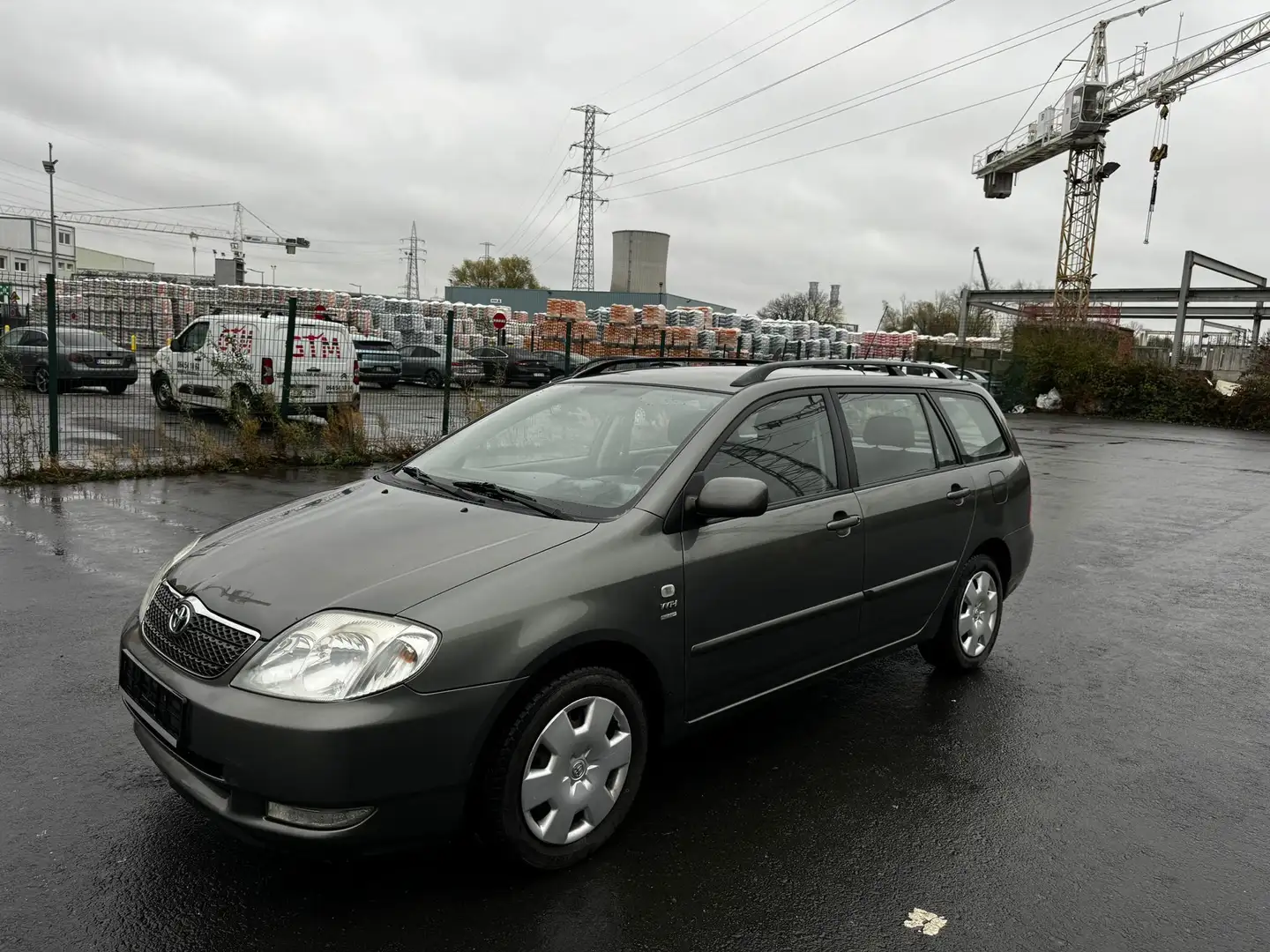 Toyota Corolla 1.4i AIRCO DIGITAL CLIMATISÉ Gris - 2