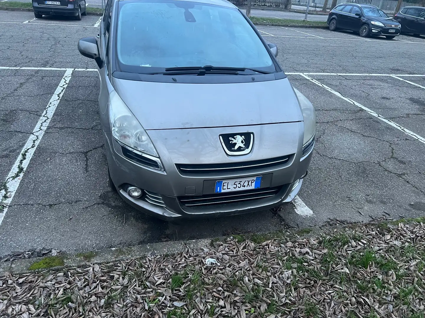 Peugeot 5008 1.6 hdi 8v Business navi 112cv - 2