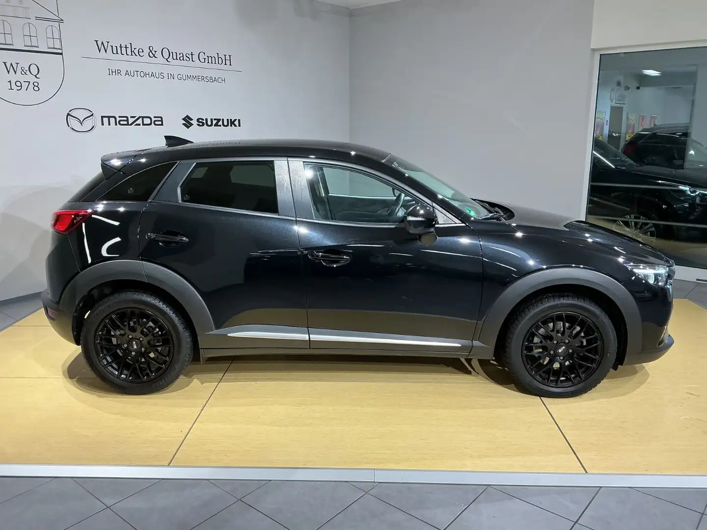 Mazda CX-3 Sports-Line *LED*Kamera*Navi*Head-Up* Schwarz - 2