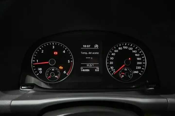 Volkswagen Touran 2.0 TDI Advance 2014, foto 14