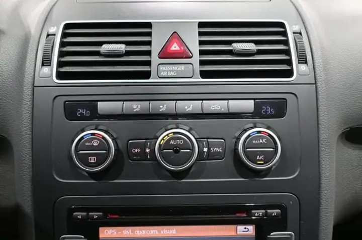 Volkswagen Touran 2.0 TDI Advance 2014, foto 16