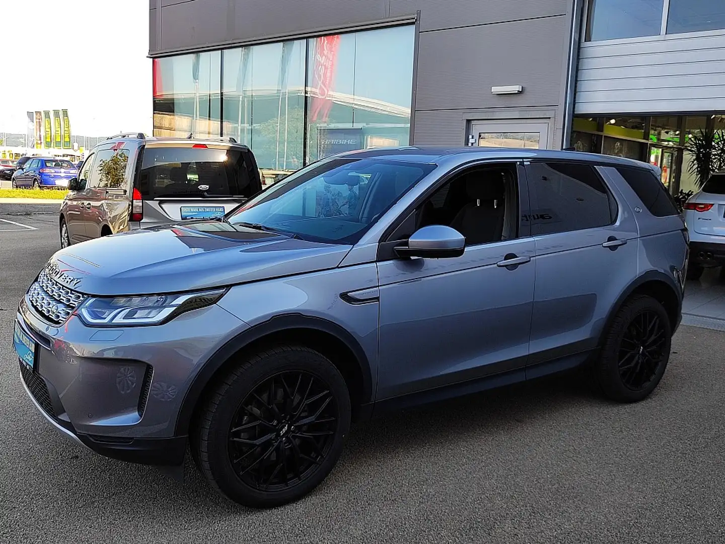Land Rover Discovery Sport D150 4WD Aut. Grau - 2