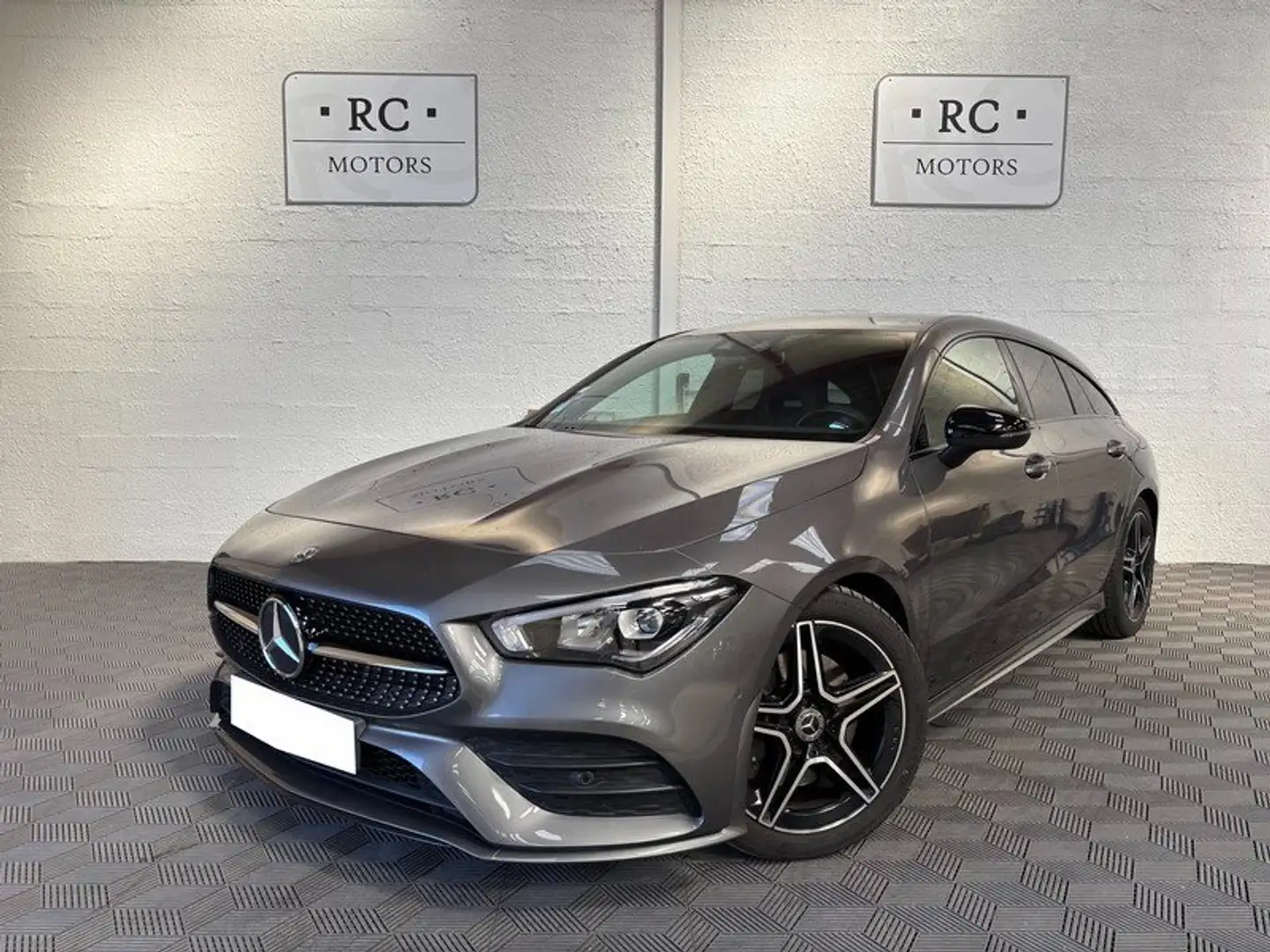 Mercedes-Benz CLA 200 CLA Shooting Brake 200 7G-DCT AMG Line Gris - 1