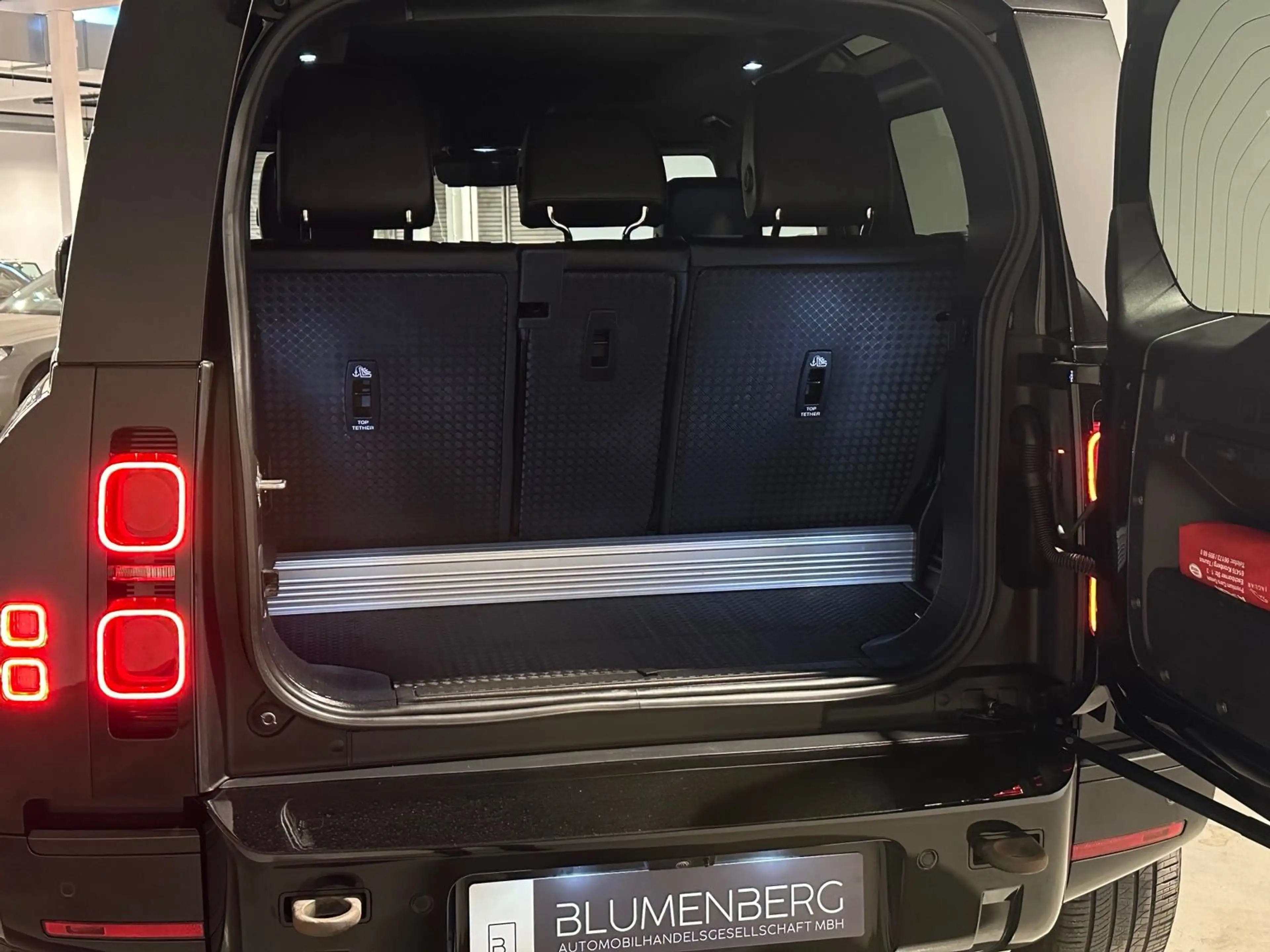 Land Rover Defender 90 D250  X-Dynamic SE*el. Faltdach,ACC* — photo 7