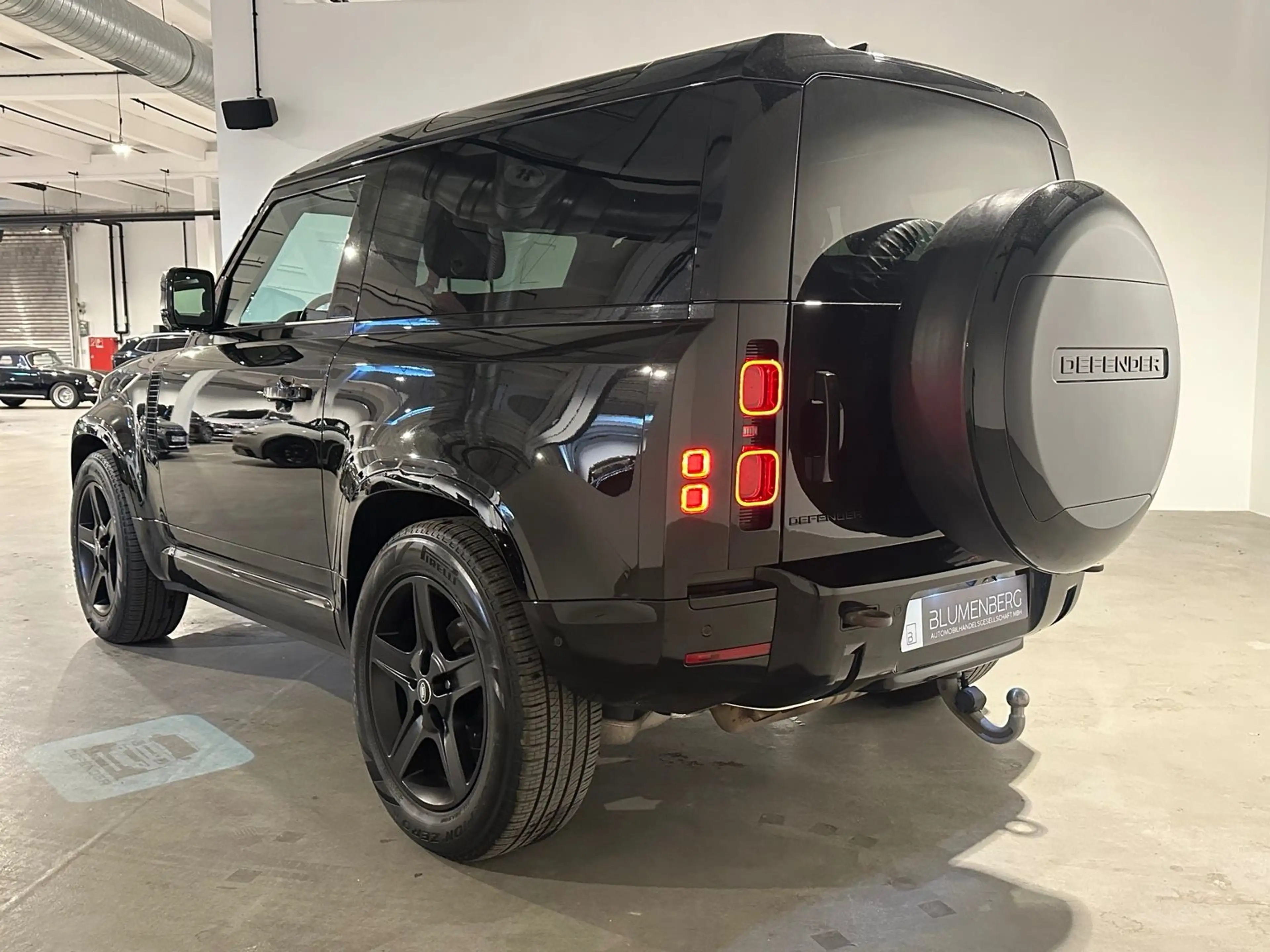 Land Rover Defender 90 D250  X-Dynamic SE*el. Faltdach,ACC* — photo 4