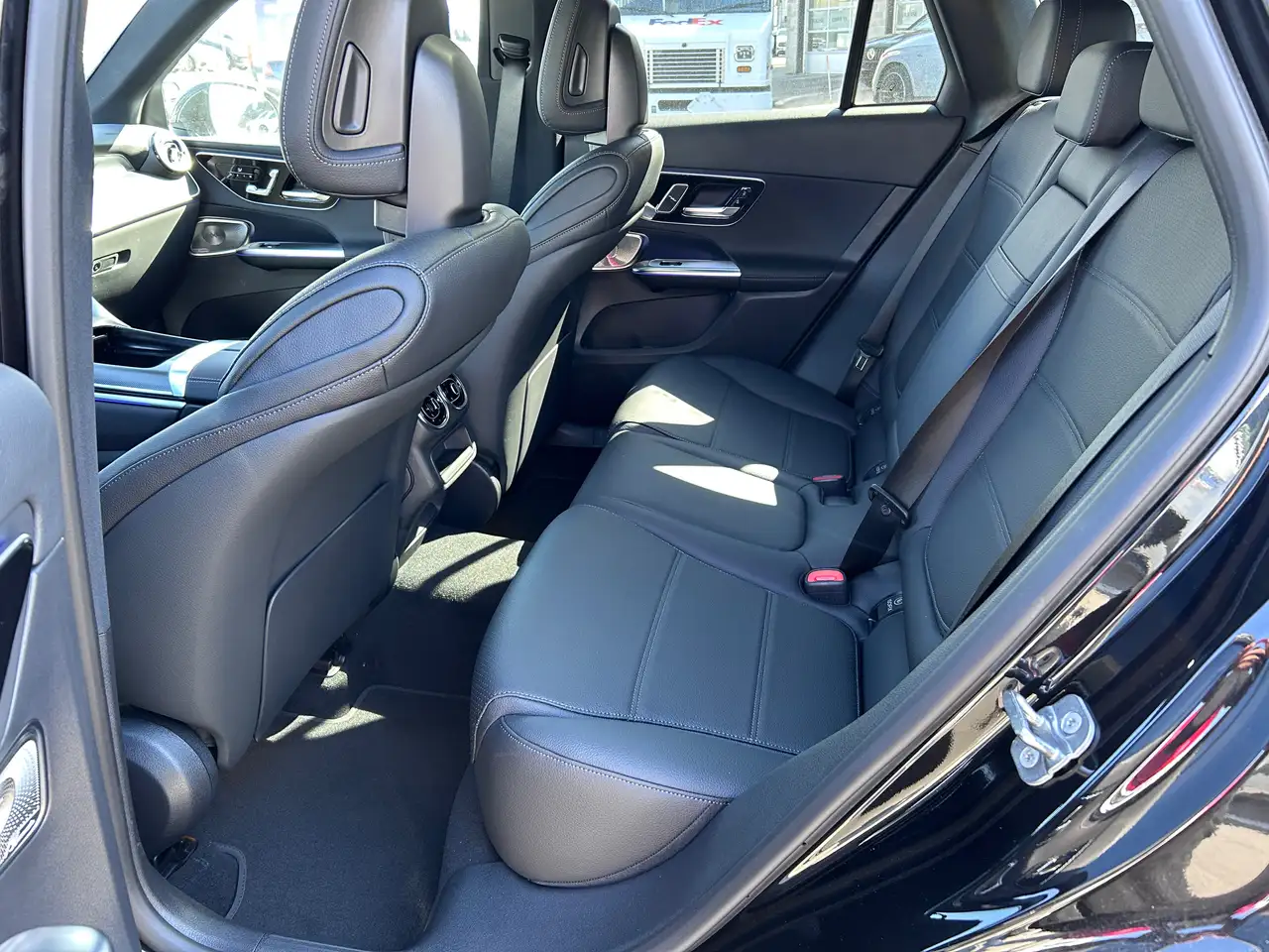 Mercedes-Benz GLC снимка Mercedes-Benz GLC