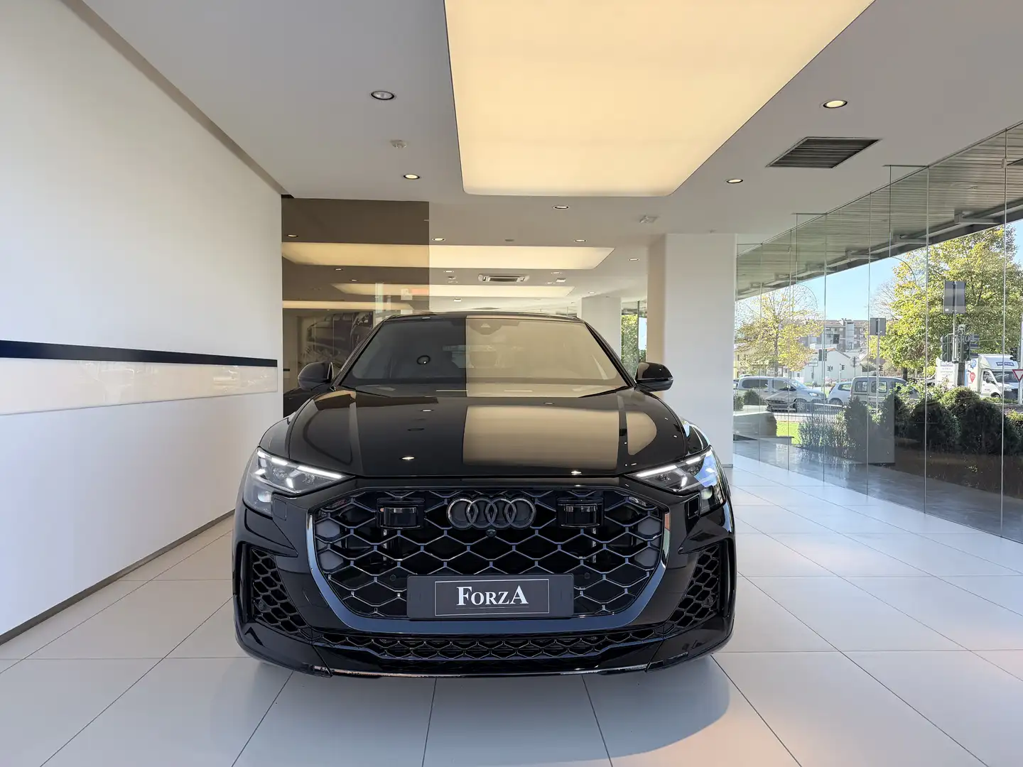 Audi RS Q8 Performance Quattro Tiptronic 640hp Zwart - 2