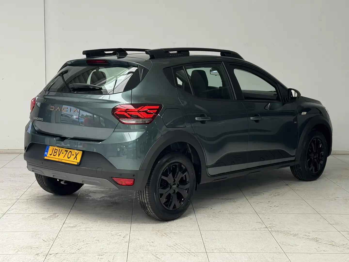 Dacia Sandero Stepway 1.1 TCe 110 Extreme | Navigatie | Achterui Vert - 2