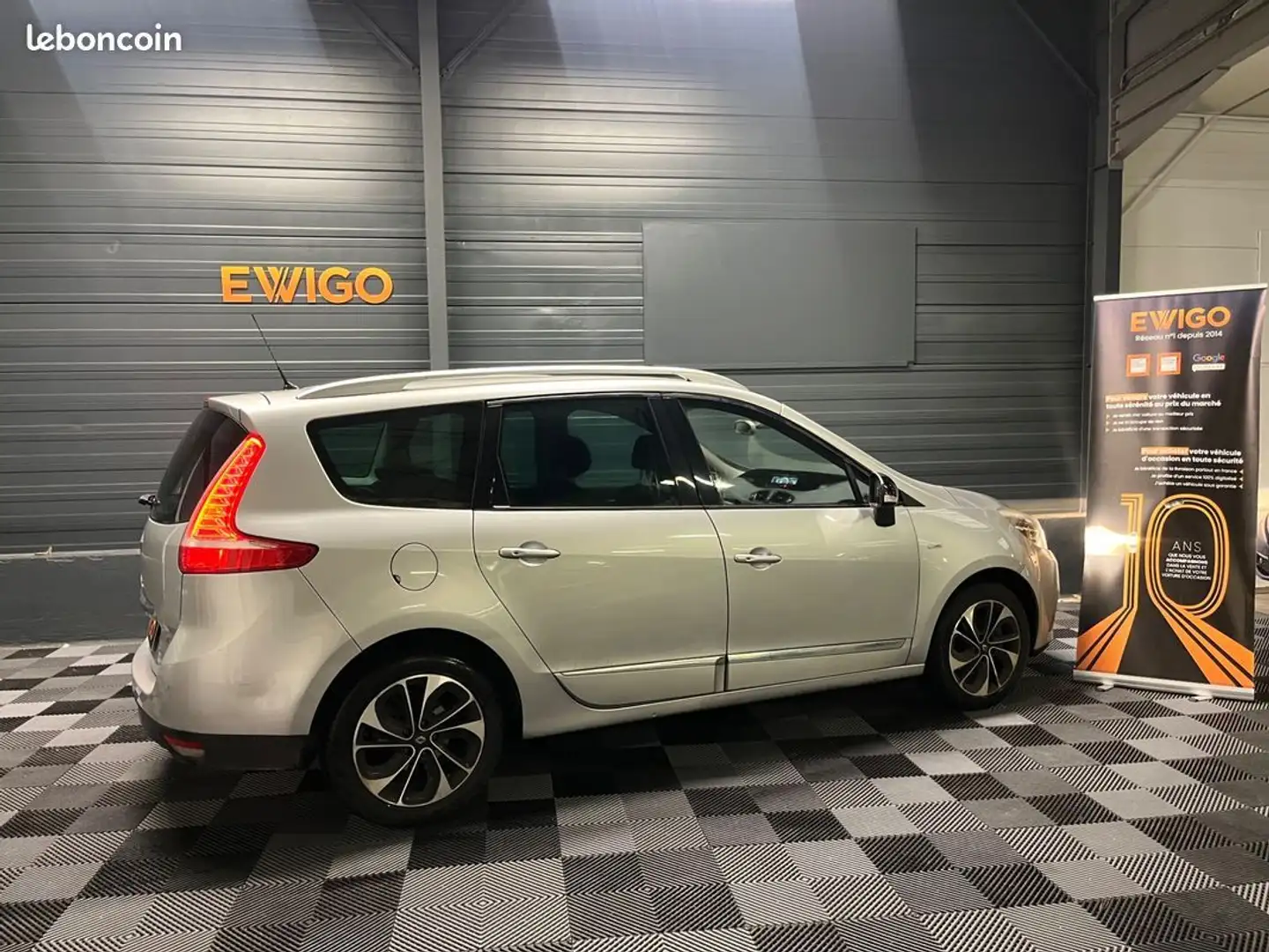 Renault Scenic 1.5 dci 110 bose edc bva 7 places Gris - 2