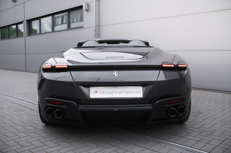 Ferrari Roma Spider — photo 6