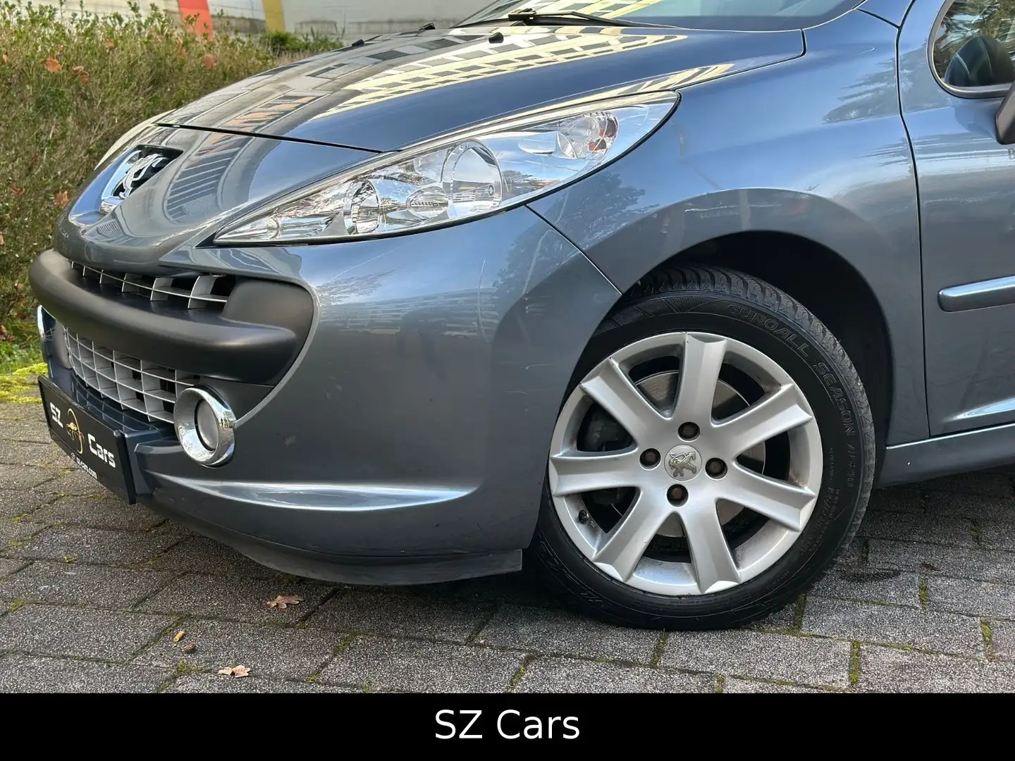Peugeot 207 Sport+ AUTOMATIk*TÜV* Grau - 2