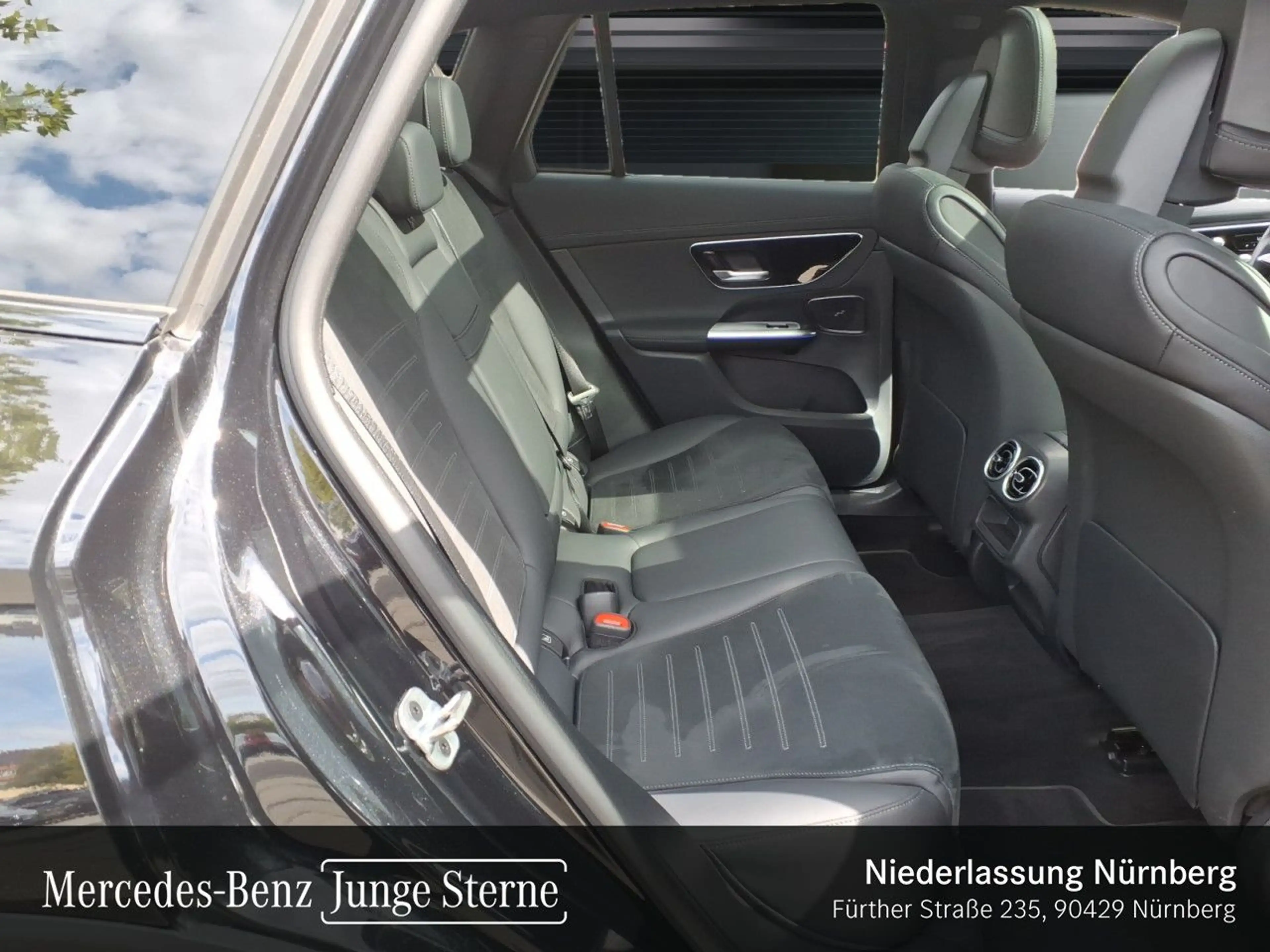 Mercedes-Benz GLC 450 d 4M AMG+NIGHT+PANO+360+AHK+KEYLESS+9G — photo 12