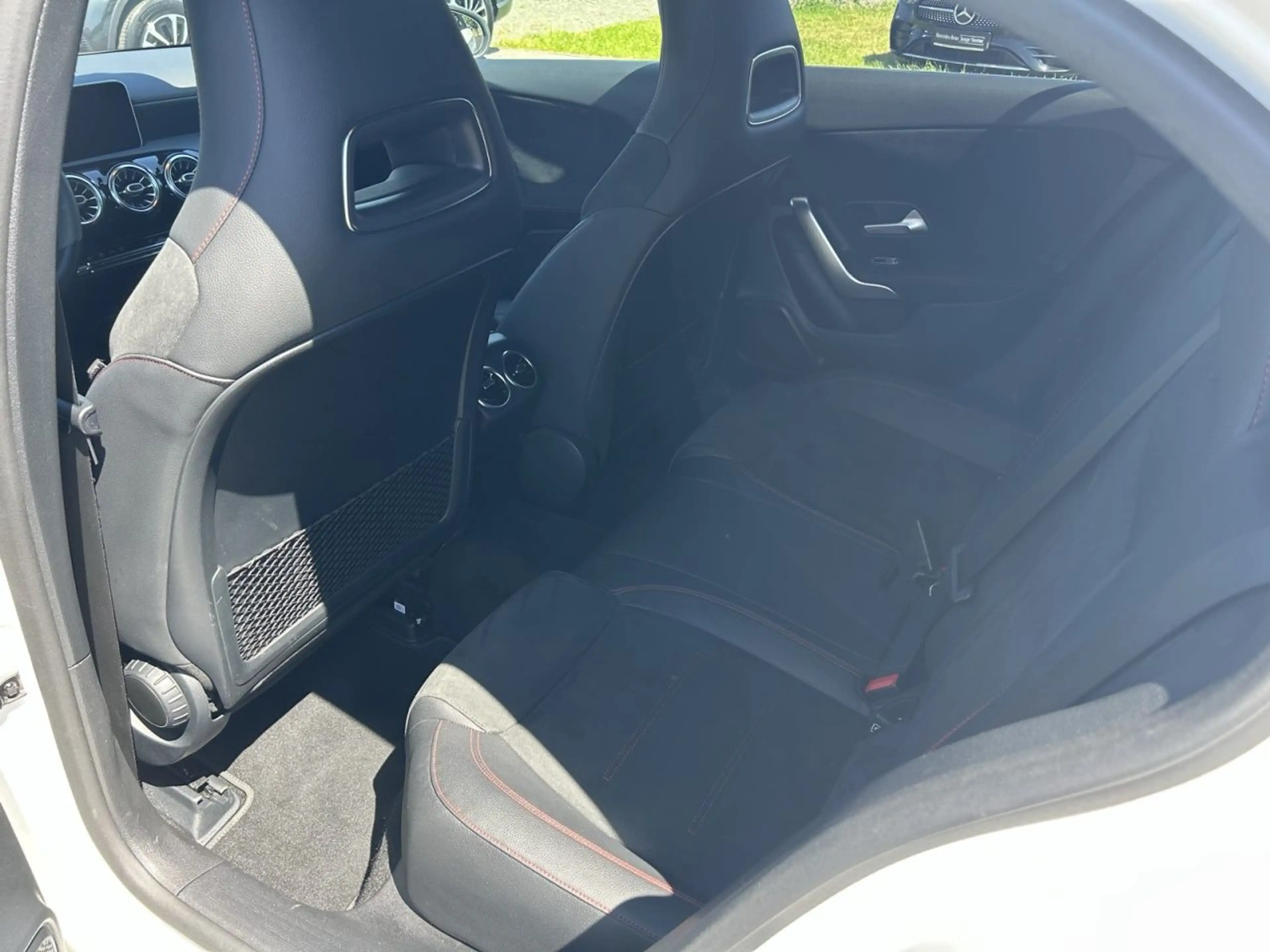 Mercedes-Benz A 250 4M AMG+NIGHT+FAHRASSIST+MULTIBEAM+AMBIENTE — photo 13