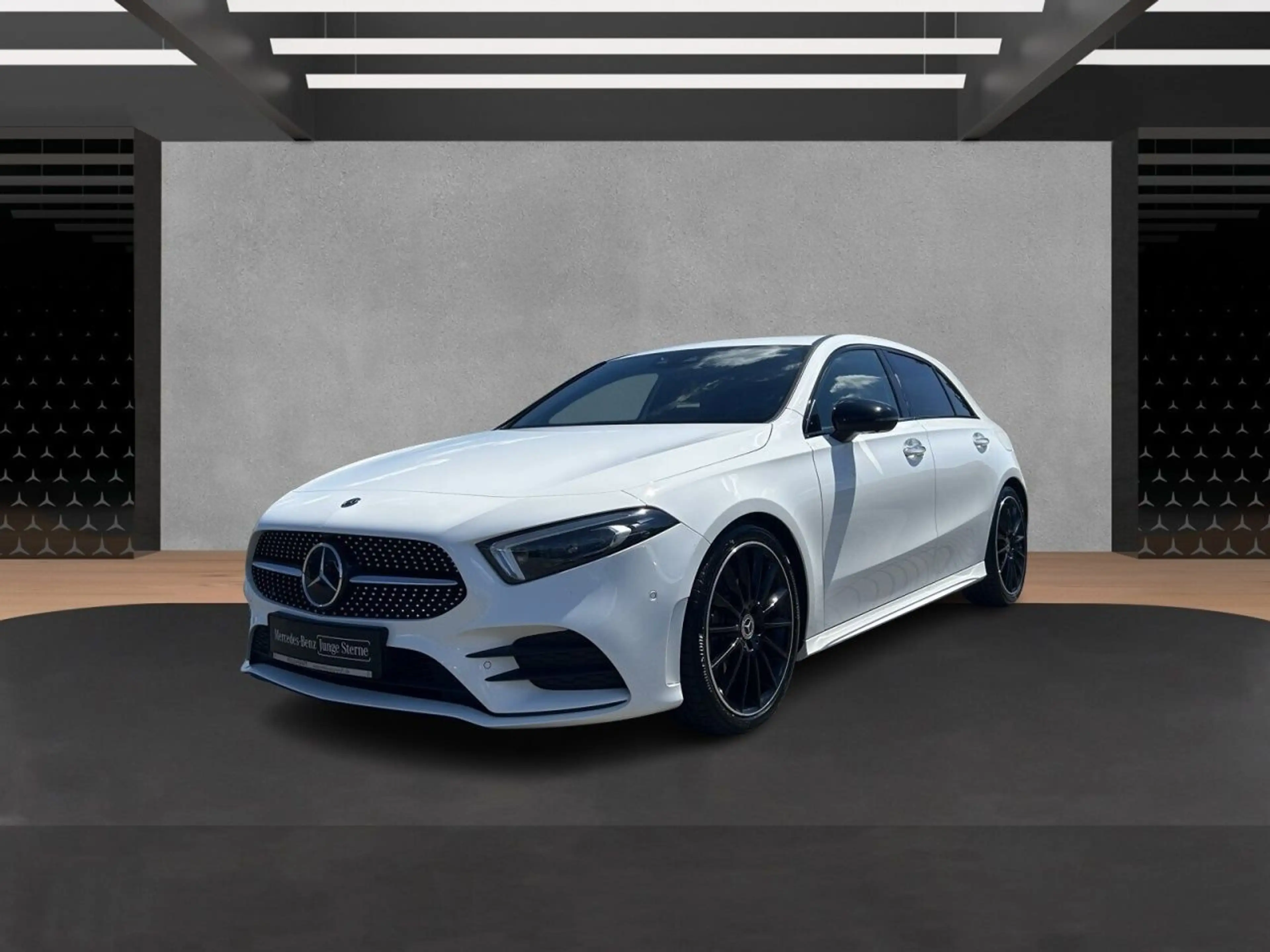 Mercedes-Benz A 250 4M AMG+NIGHT+FAHRASSIST+MULTIBEAM+AMBIENTE — photo 2