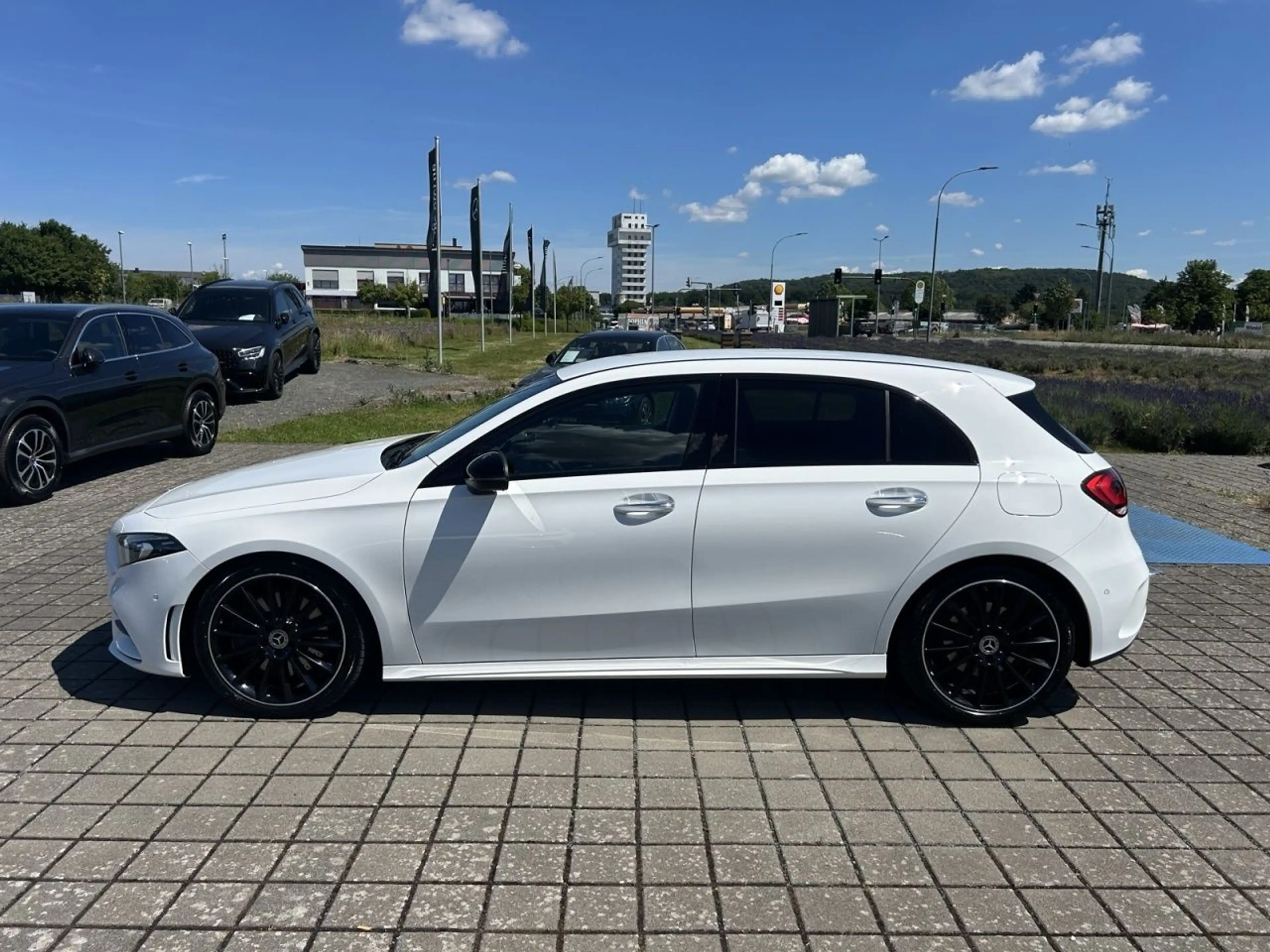 Mercedes-Benz A 250 4M AMG+NIGHT+FAHRASSIST+MULTIBEAM+AMBIENTE — photo 9