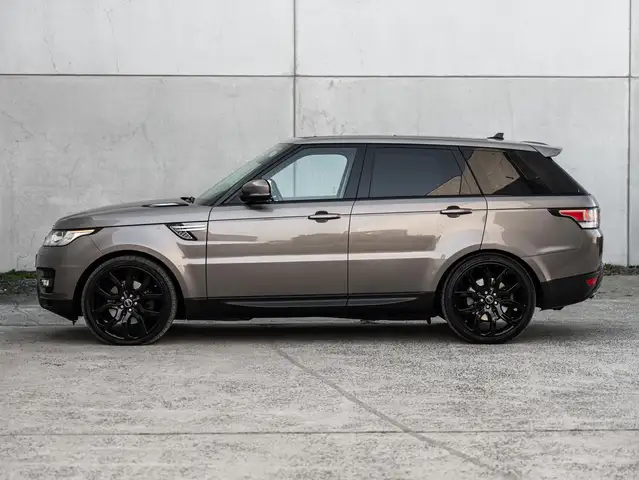 Land Rover Range Rover Sport TDV6 HSE Black Pack / Pano / 22"Black Wheels / CruiseControl / Heated Seats / EURO 6