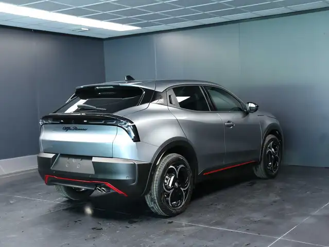Alfa Romeo Junior view 5