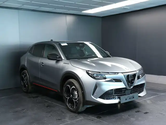 Alfa Romeo Junior view 3