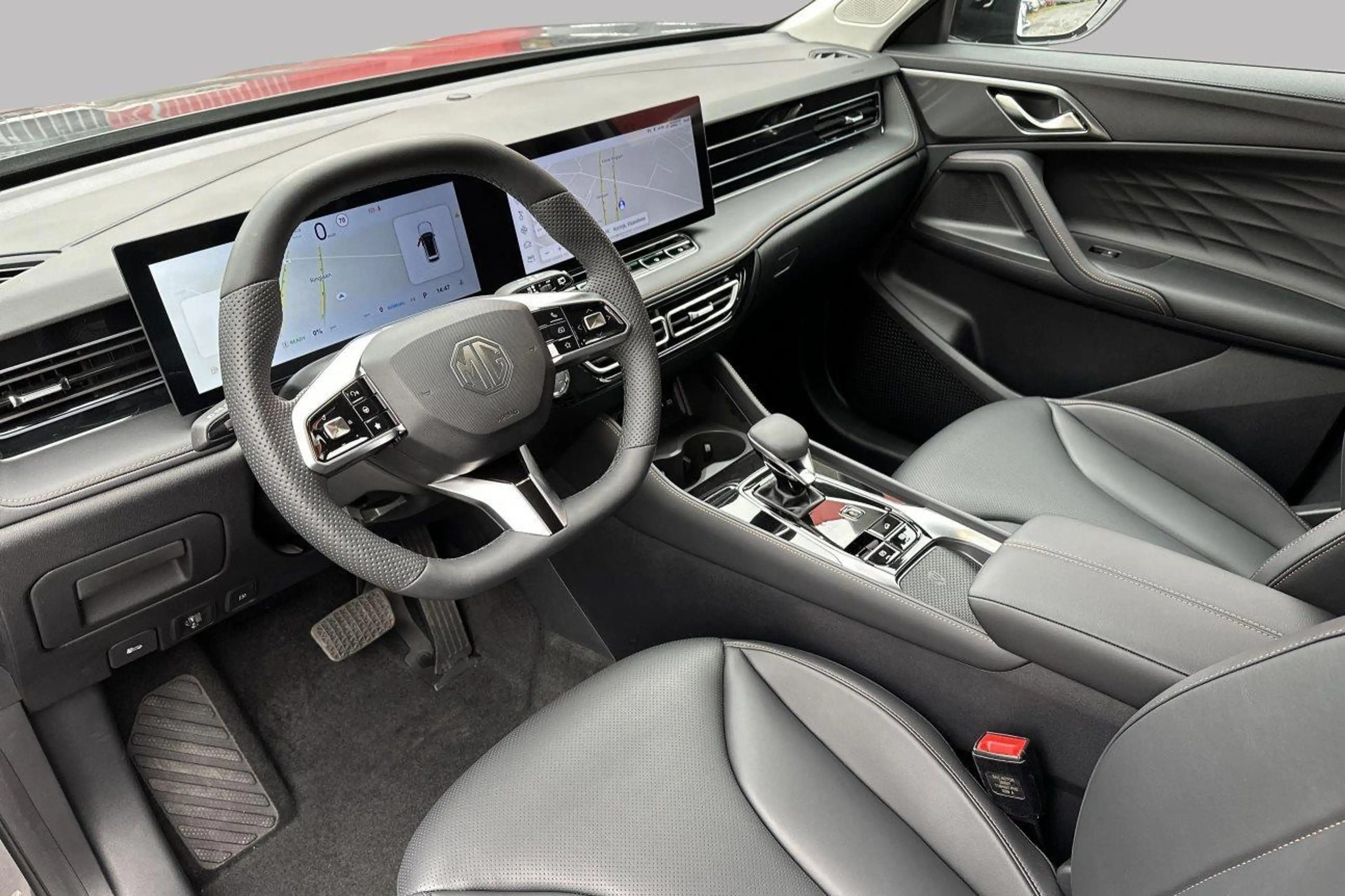 MG HS Luxury PHEV — photo 9