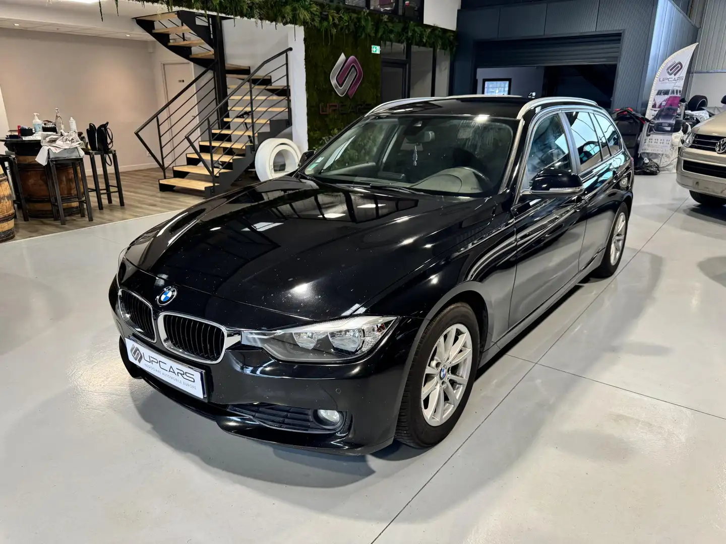 BMW 320 (F31) TOURING 320D EFFICIENTDYNAMICS 163 BUSINESS crna - 1