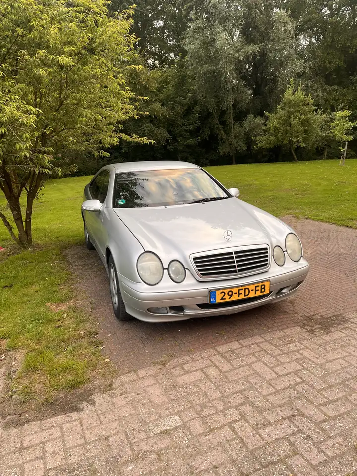 Mercedes-Benz CLK 200 Elegance, foto 2