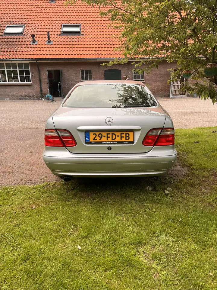 Mercedes-Benz CLK 200 Elegance, foto 4